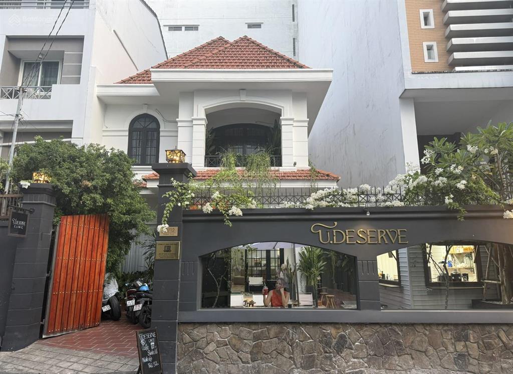 Villa trung tâm quận 10 sát vạn hạnh mall 11x20 3 tầng chỉ 40.8 tỷ