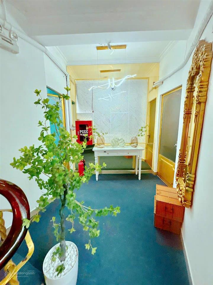 Bề ngang khủng trung tâm quận 3  10x6,1m  6 tầng  hđt 600 tr/năm  chỉ 18 tỷ