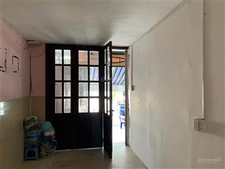 Cho thuê nguyên phòng tầng trệt lối đi riêng ở gia đình được