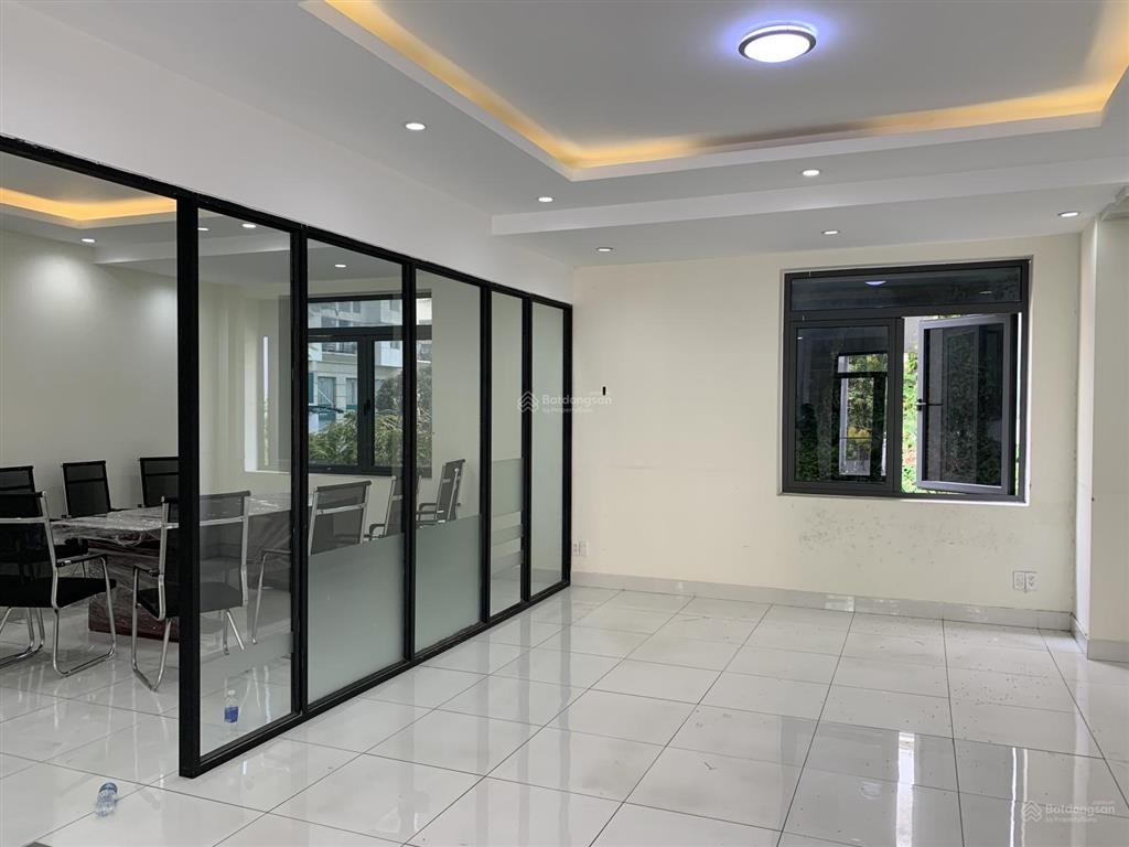 Cho thuê biệt thự liền kề đường 11 him lam giá 38 triệu không nội thất