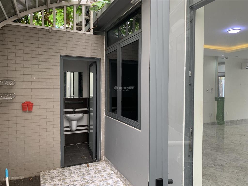 Cho thuê biệt thự liền kề đường 11 him lam giá 38 triệu không nội thất