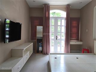 Một căn biệt thự mini 3 tầng kiến trúc pháp nhỏ xinh cần bán gần trường quang trung