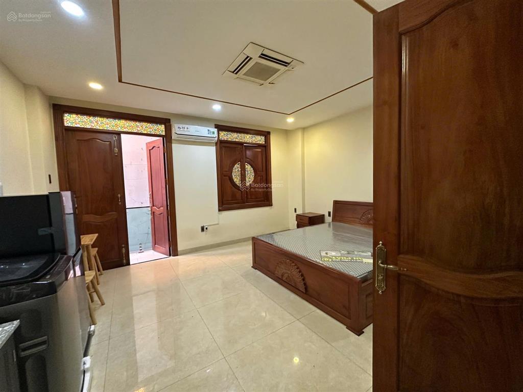 Cho thuê phòng ban công thang máy full nội thất 7.3 triệu chính chủ