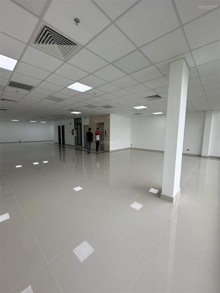 Bán tòa nhà hầm 6 tầng mặt tiền phan xích long  dt 8x18m  hđt 200 triệu  giá 41 tỷ