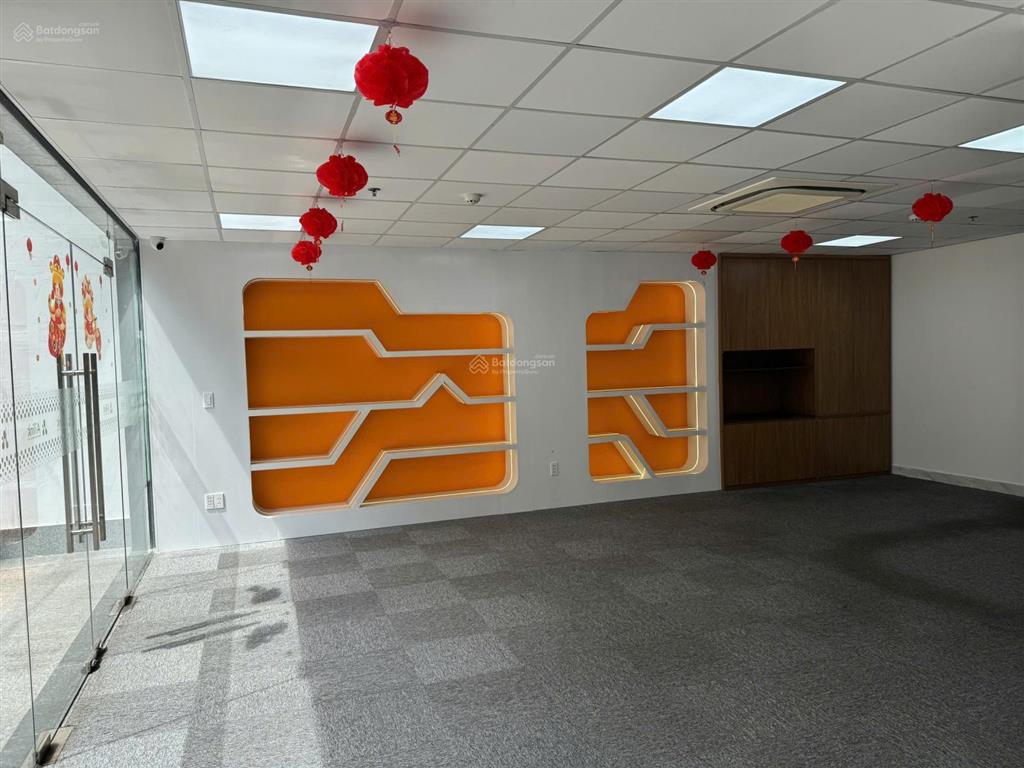 Ngộp bank  bán gấp nhà mặt tiền trần não đoạn đẹp nhất  dt 12mx25m  giá chỉ 70 tỷ