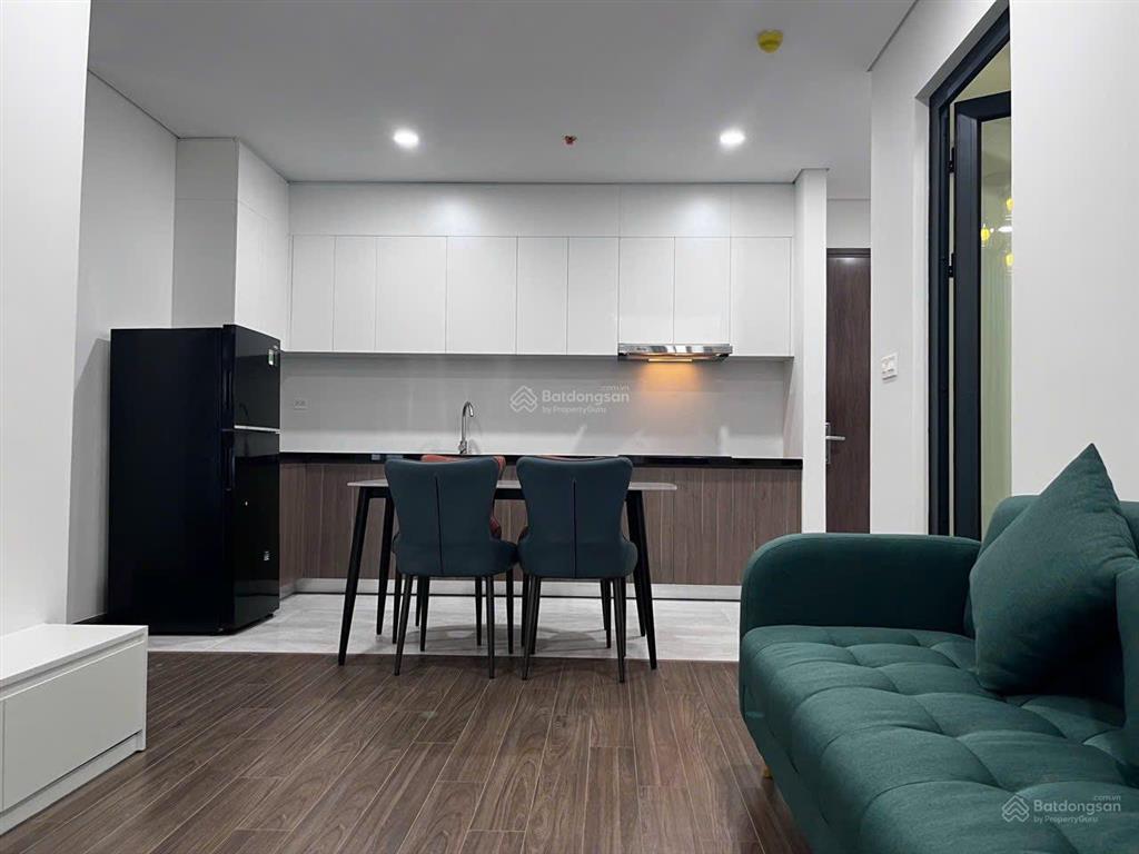 Cần bán căn hộ 2 phòng ngủ đầy đủ nội thất tại tòa fpt plaza2