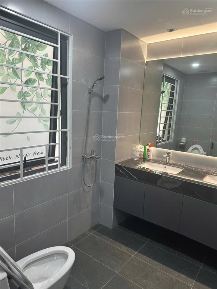 Cần bán căn liền kề shophouse góc diện tích 135m2, 6 tầng thang máy full nội thất giá 43 tỷ