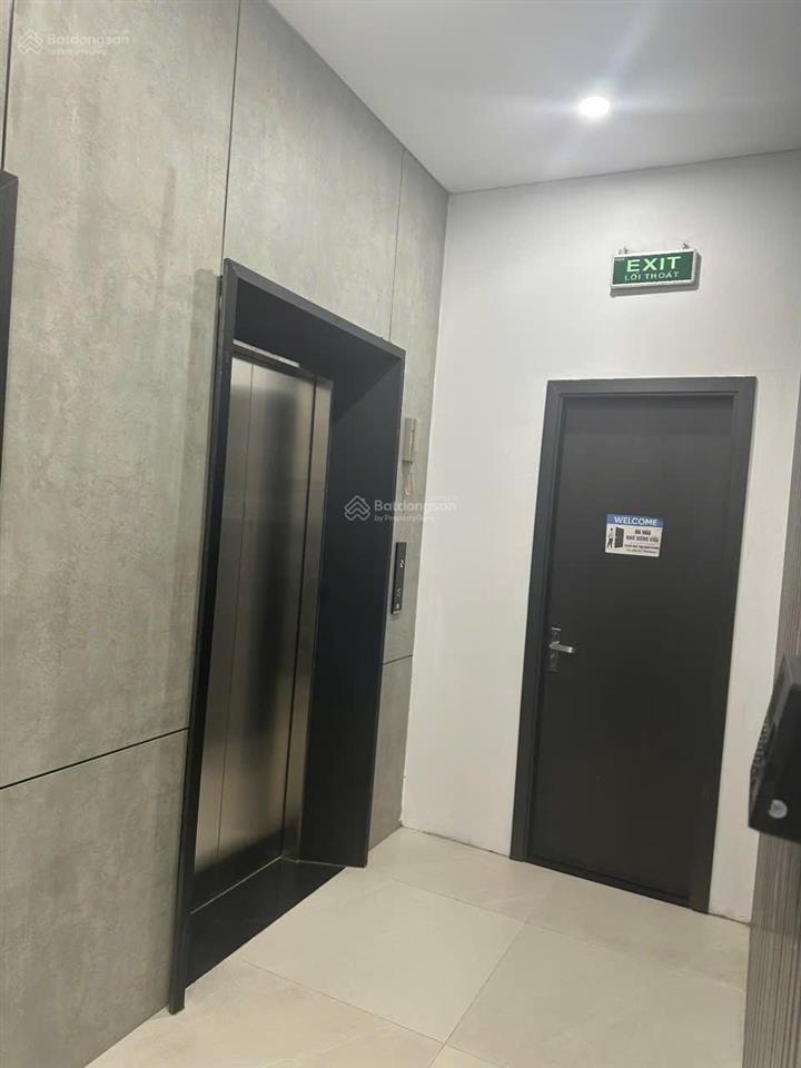 Cần bán căn liền kề shophouse góc diện tích 135m2, 6 tầng thang máy full nội thất giá 43 tỷ