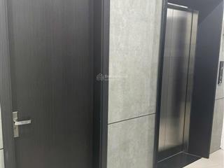 Cần bán căn liền kề shophouse góc diện tích 135m2, mt 8.5m 6 tầng thang máy full nội thất giá 43 tỷ