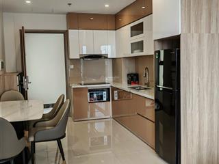 Chính chủ bán gấp căn hộ vinhomes grand park q9, căn góc dt 69m2 tặng full nội thất chỉ 2tỷ7 btp