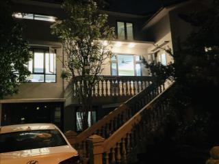 Bán biệt thự vườn 2 tầng, 750m2, hoà quý  ngũ hành sơn  đà nẵng.
dt đất 750m2 ,ngang 37,5m