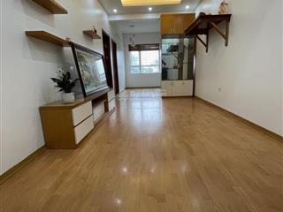 Căn hộ chung cư 2 ngủ 4,1 tỷ ngay công viên hoà bình