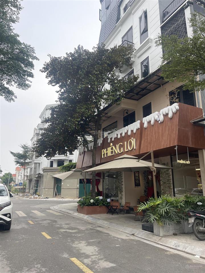 Vừa tiền, kinh doanh, oto tránh, bán đất trâu quỳ 40m, chủ nhà quân đội