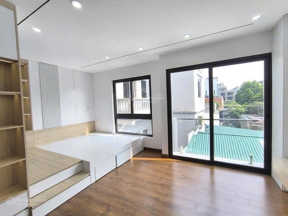 Dòng tiền 600triệu/năm, gần 20 phòng, bán toà nhà tại trâu quỳ, gần mặt phố, sổ đẹp