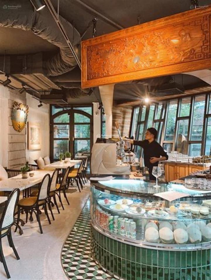 Cho thuê nhà phố hàng bạc 800m2 sử dụng , thông sàn , mặt tiền 7m