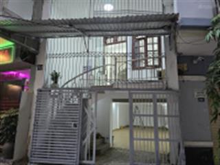 Cho thuê nhà riêng s 50m2, 04 tầng + gara, giá 18 triệu tại ngõ 131 nguyễn thị định, cầu giấy