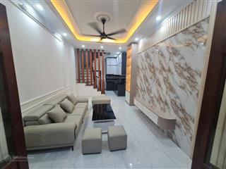 Bán nhà 5 tầng mới đẹp mễ trì, 34m2, mt 4m, ô tô đỗ cổng, gần phố, chỉ nhỉnh 6 tỷ