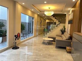 Bán nhà 110m2 lê thị riêng q1, ngang 6m, dòng tiền lớn. giá 24tỷ