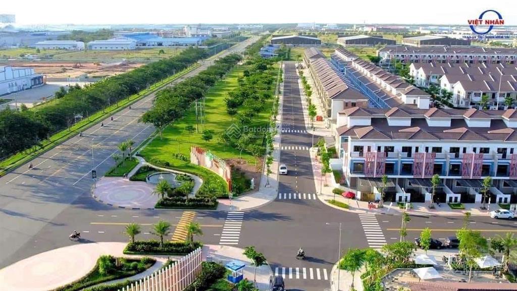 Hiếm có căn 1 trệt 2 lầu view công viên giá ngộp
