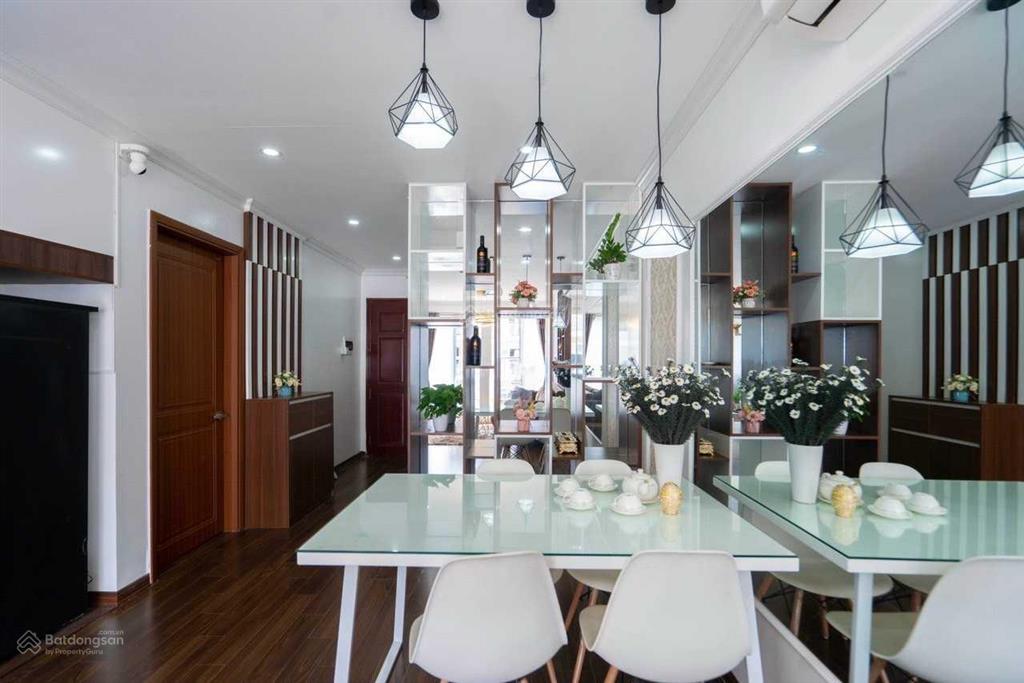 Cần bán căn 2pn + 2wc, dt 60m2, tòa new life hạ long, tầng cao, view biển.  0988 208 ***