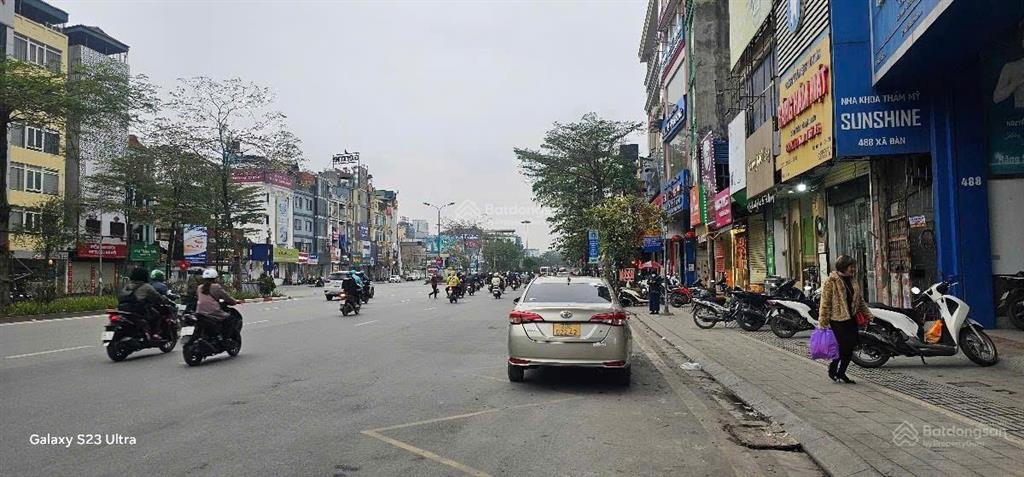 Cc gửi bán nhà mặt phố tiên hội, đông anh dt 115m2 4 tầng, mt 5m, vỉa hè 1,5m. giá 23 tỷ có tl