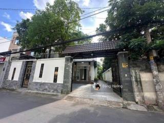 Bán nhà cực hiếm khu hà đô đường 3/2, p12, q10. dt 12x25m, 3 tầng