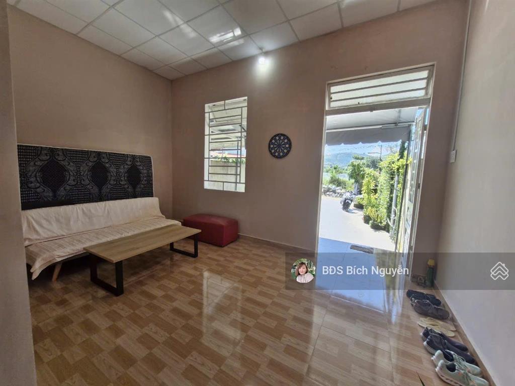 Nhà hẻm 979 ngay sát quốc lộ 20 lộc châu (p3 bảo lộc mới)