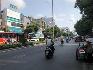 Bán nhà mặt phố tại lạc long quân, 14 tỷ, 49m2, q11, hcm  hàng hot