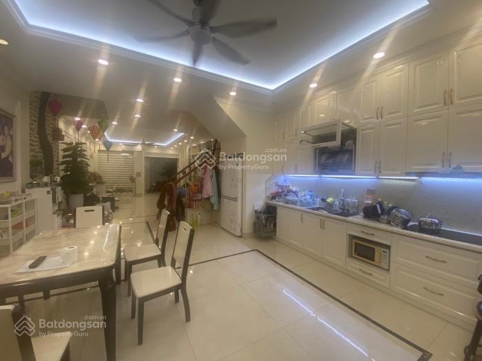 Lô góc 2 mặt thoáng  83m2  kd đỉnh  ô tô tránh  ngõ 106 hqv  nhà dòng tiền siêu hiếm