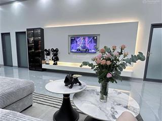 Bán nhà hoàng quốc việt  p/lô bàn cờ  thang máy vèo vèo  vừa ở vừa cho thuê  65m2  29 tỷ 999