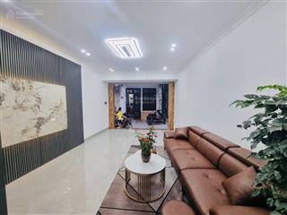 Bán nhà phạm văn đồng, dt 42 m2, 5t, mt 3,5m, giá chào hơn 10 tỷ, có thương lượng, đủ công năng