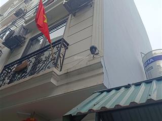 Bán nhà trần cung, dt 30m2, 5t, mt 4m, giá chào nhỉnh 7 tỷ, có thương lượng, đủ công năng