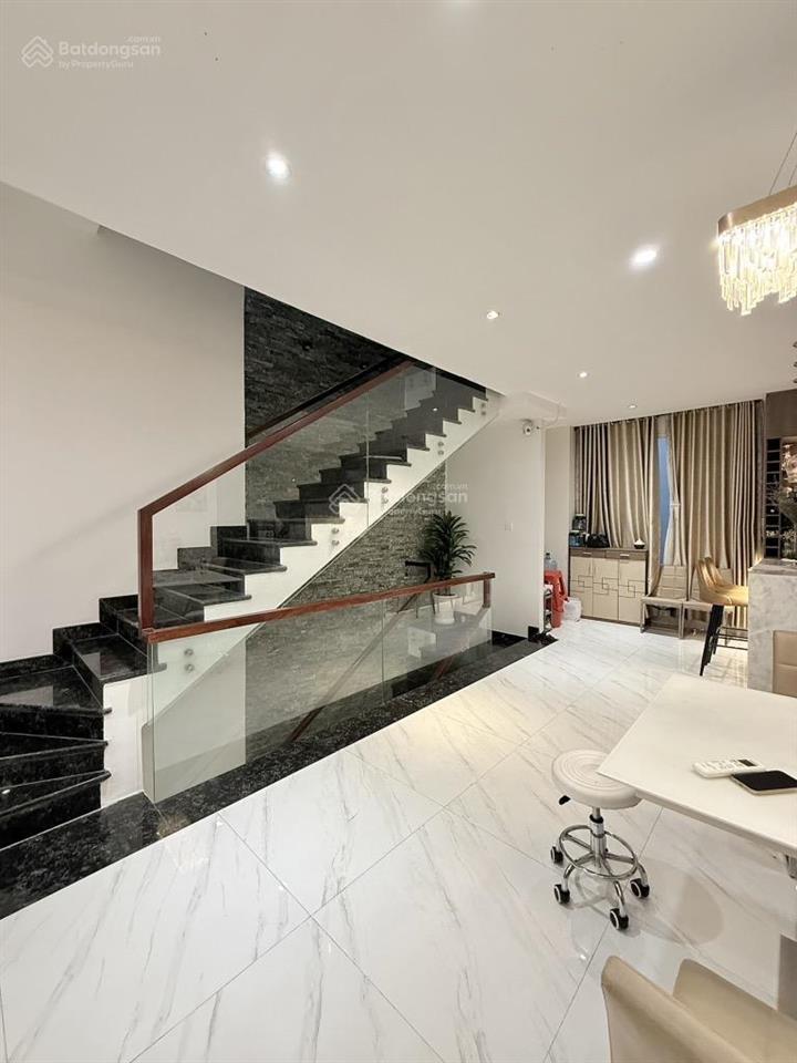 Hxh khu vip phan xích, 80m2x5 tầng, ngang gần 6m, nhà siêu sang tặng full ntcc nhập khẩu