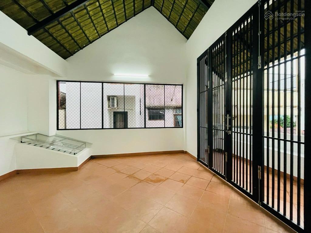 Biệt thự mini khu phan xích long, 6x22m2, 3 tầng, đường trước nhà rộng 20m