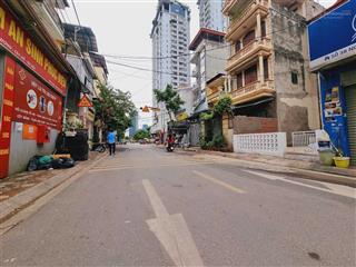 Mảnh đất vàng, khu vực còn tiềm năng phát triển mạnh, kinh doanh tốt, giá đầu tư, dt 136m2, 27,9 tỷ