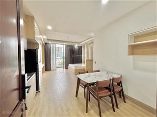 Ch ban công nhà mới thang máy trung tâm tân bình gần phú nhuận sân bay q10  q5  q3 hoàng văn thụ