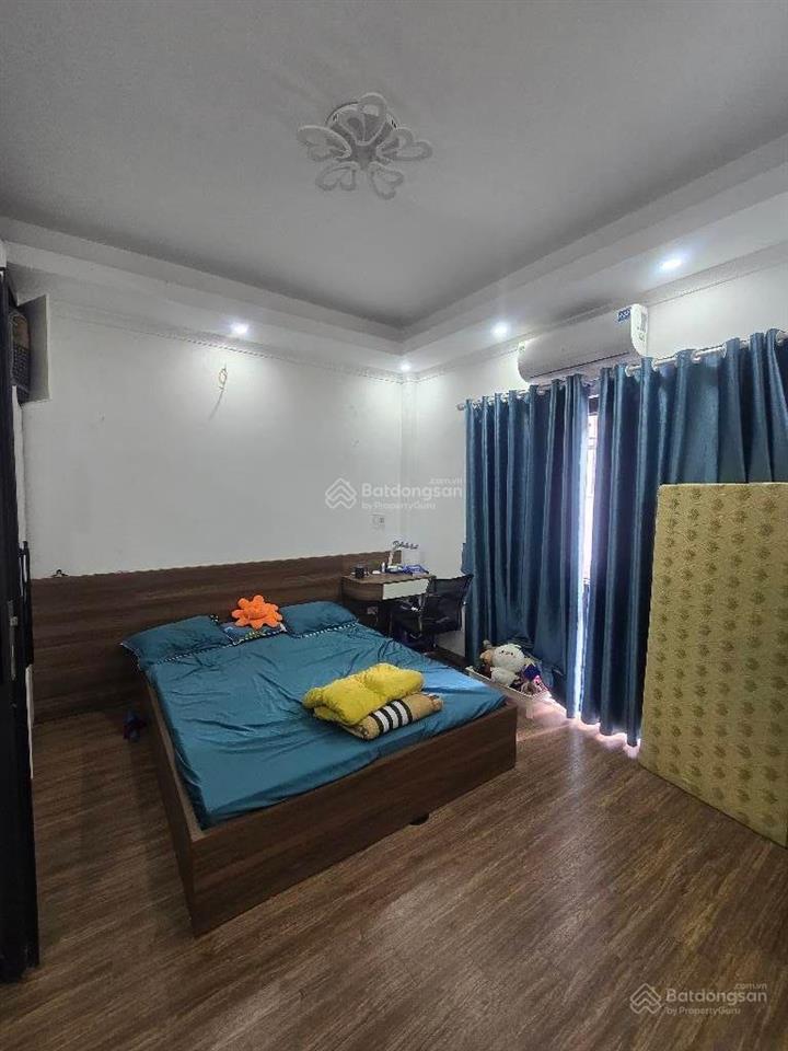 Chính chủ tôi bán nhà 5 tầng lô góc ngõ thông giá hơn 5 tỷ.