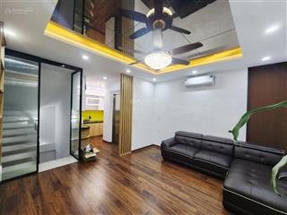 Nhà văn la 36 m2 5 tầng mt 5m ô tô đỗ cửa ngày đêm
