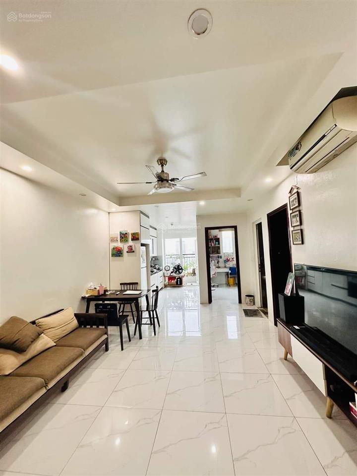 Bán căn hộ ct2a hoàng cầu tầng 12, 63m2 vị trí vàng giữa trung tâm đống đa giá chỉ 3.4 tỷ