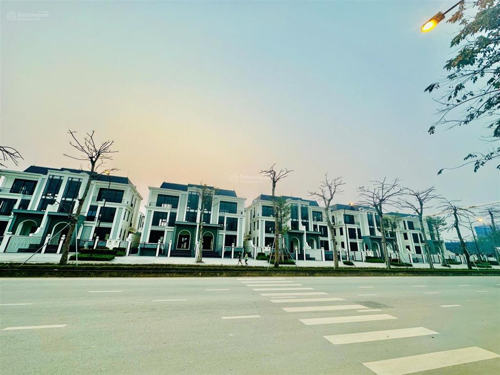 Bán biệt thự ciputra dãy k1 mặt đường nguyễn văn huyên 336m2
