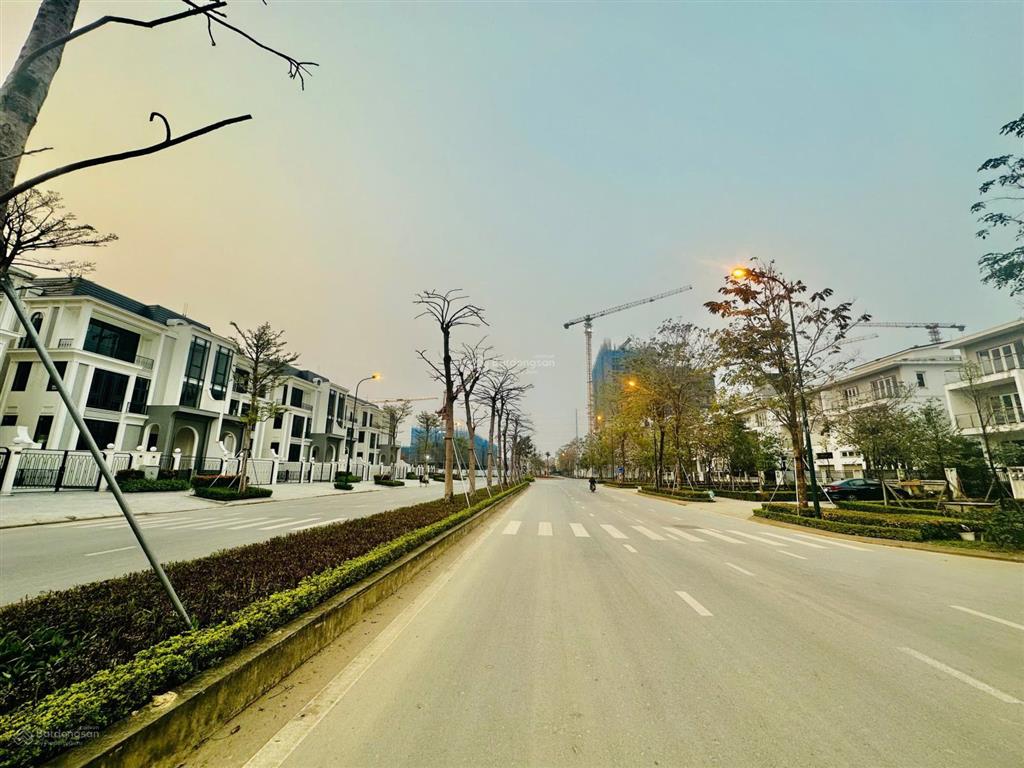Bán biệt thự ciputra dãy k1 mặt đường nguyễn văn huyên 336m2