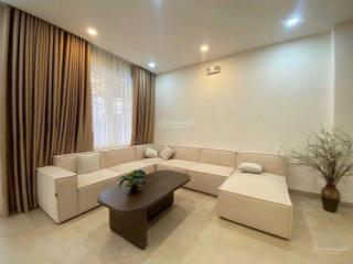 Villa 3 tầng biệt lập trung tâm hẻm ô tô lớn cô giang, p9, đà lạt
