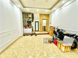 Phân khúc 12tỷ 40m 6tầng thang máy kim giang  thanh liệt ô tô trong nhà, 5m ra phố cực hiếm