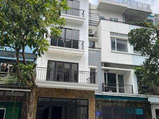 Chủ nhà bán gấp liền kề làng việt kiều châu âu vỉa hè kinh doanh, hồ điều hòa. 79.5m2, 4t, 23.9 tỷ