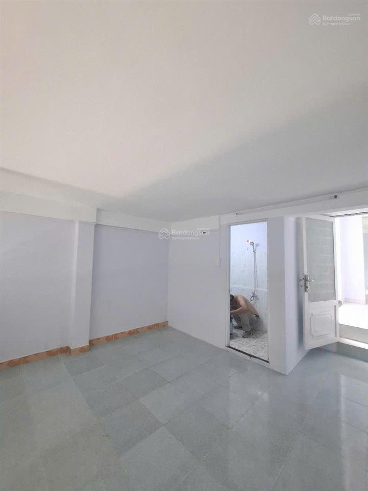 Bán nhà có gara oto sát mặt tiền đẹp xuất sắc dt 64m2 (4x16) ở cách mạng tháng tám, 9,9 tỷ còn tl