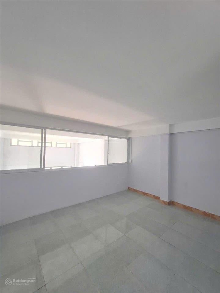 Bán nhà có gara oto sát mặt tiền đẹp xuất sắc dt 64m2 (4x16) ở cách mạng tháng tám, 9,9 tỷ còn tl