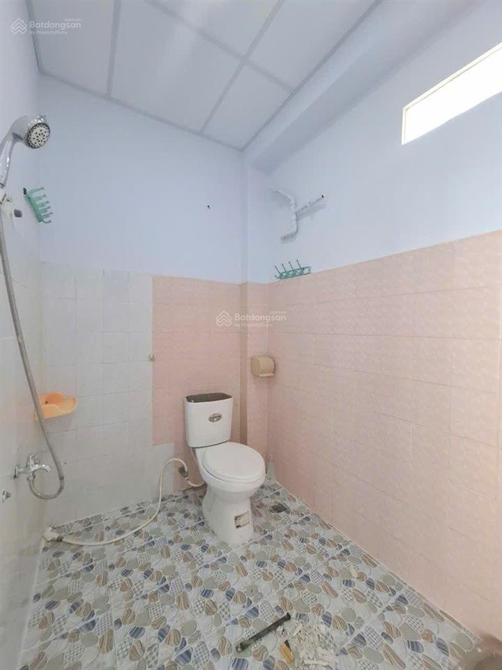 Bán nhà có gara oto sát mặt tiền đẹp xuất sắc dt 64m2 (4x16) ở cách mạng tháng tám, 9,9 tỷ còn tl