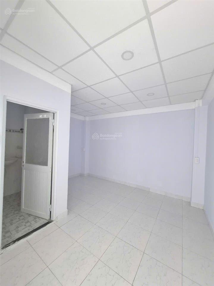 Bán nhà có gara oto sát mặt tiền đẹp xuất sắc dt 64m2 (4x16) ở cách mạng tháng tám, 9,9 tỷ còn tl