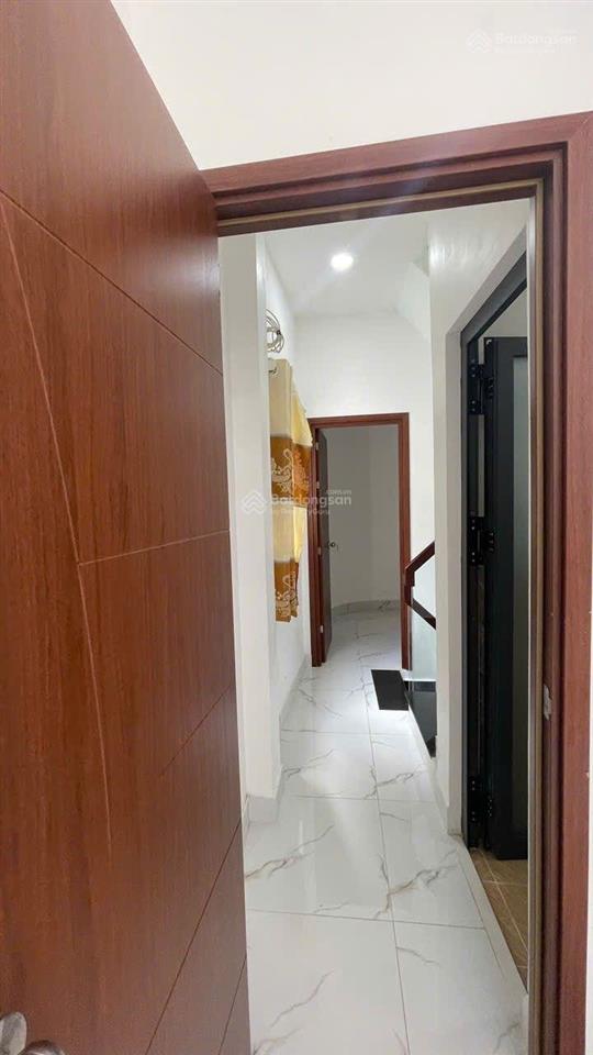 Chỉ 5 tỷ hơn có nhà ngay bv nhi đồng  vài mét tới mt lý thái tổ , q10. 3 tầng.tặng full nội thất.