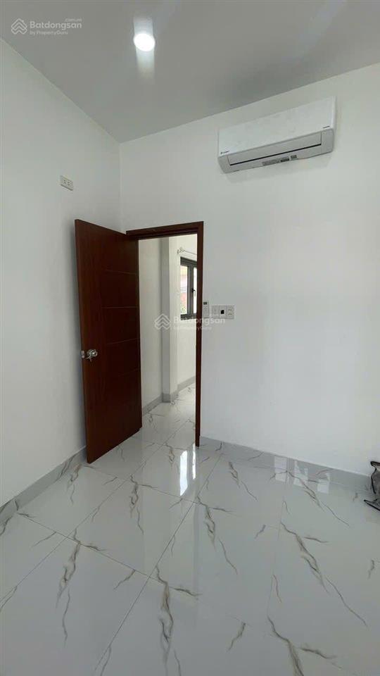 Chỉ 5 tỷ hơn có nhà ngay bv nhi đồng  vài mét tới mt lý thái tổ , q10. 3 tầng.tặng full nội thất.